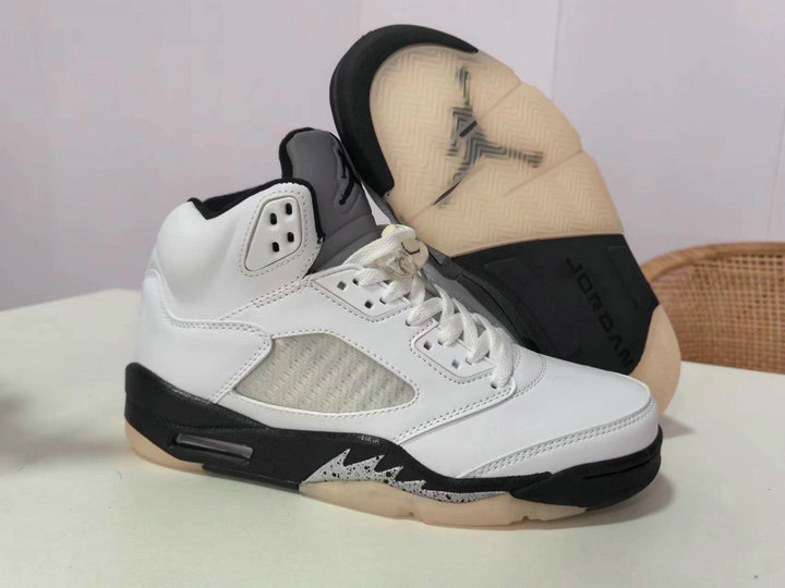 Pas Cher Nike Air Jordan 5 Retro Blanc Noir Basketball Chaussures pour Homme